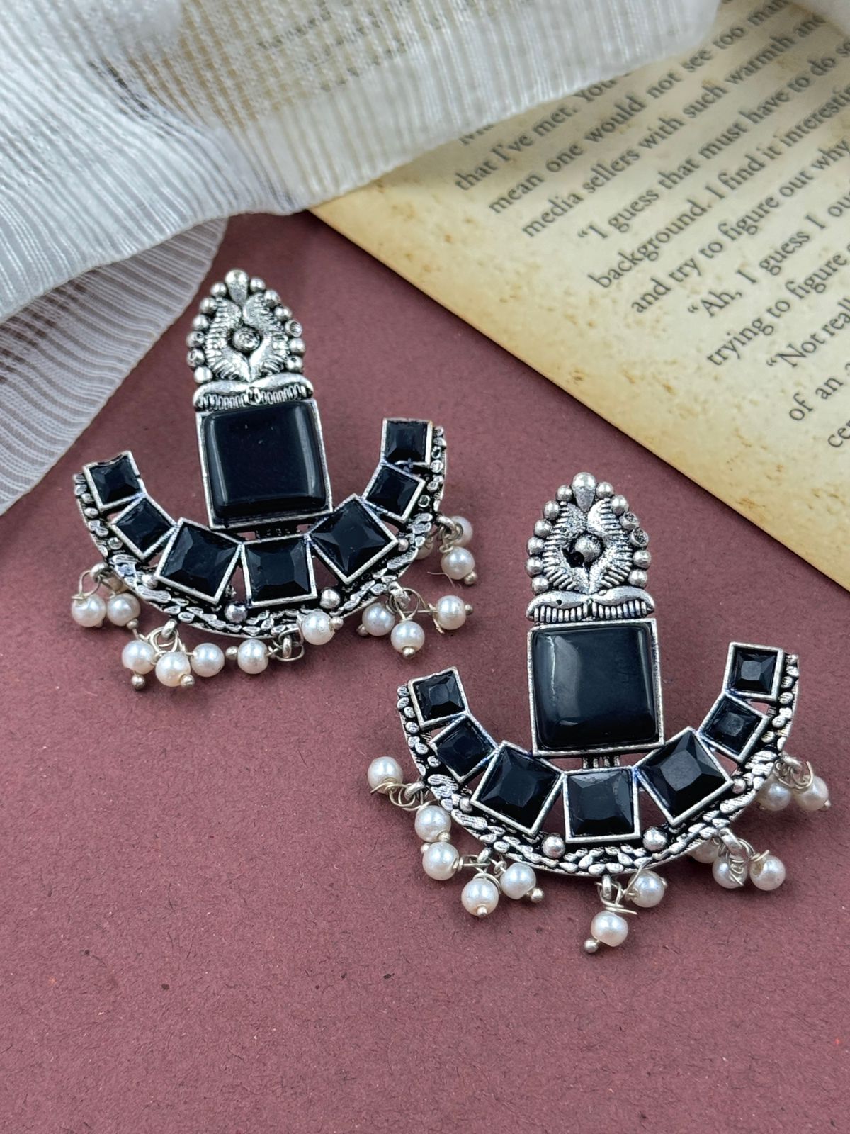 RUBY OVERSIZE STUDS EARRINGS