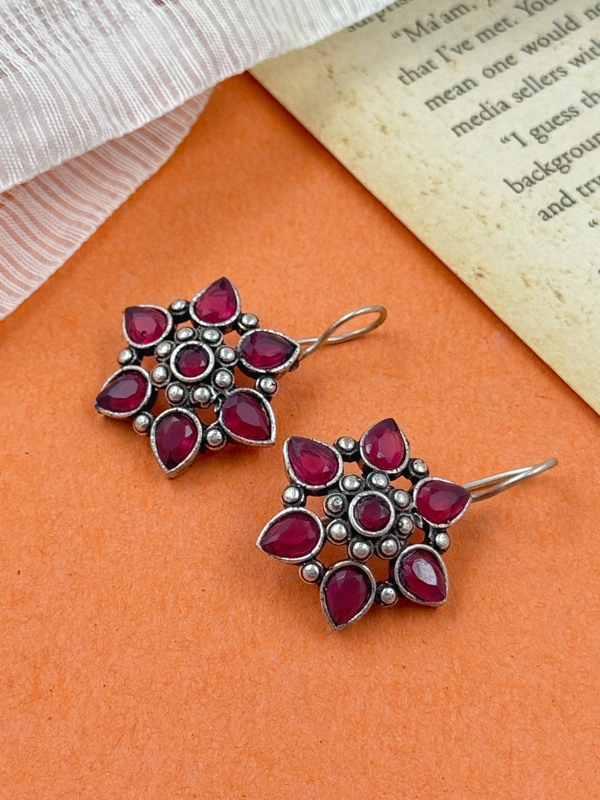 AYAANA STUDS EARRINGS