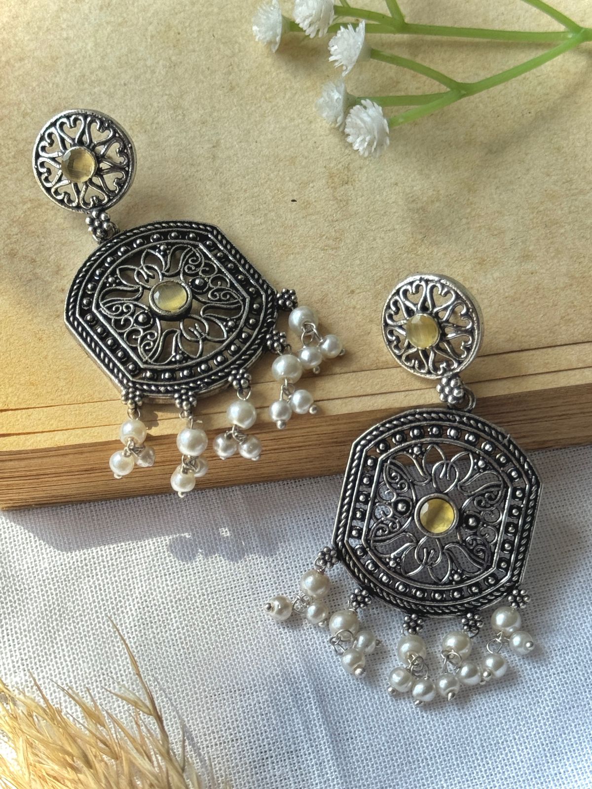 NAVITA DANGLER EARRINGS