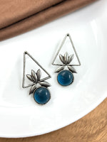 Load image into Gallery viewer, Jiya Stud Stone Earrings