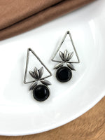Load image into Gallery viewer, Jiya Stud Stone Earrings