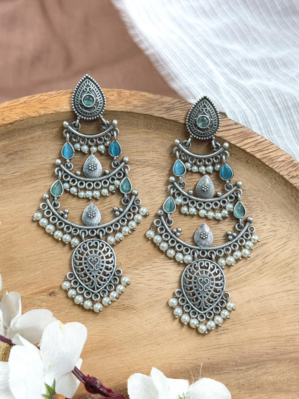 MALLIKA DANGLER EARRINGS