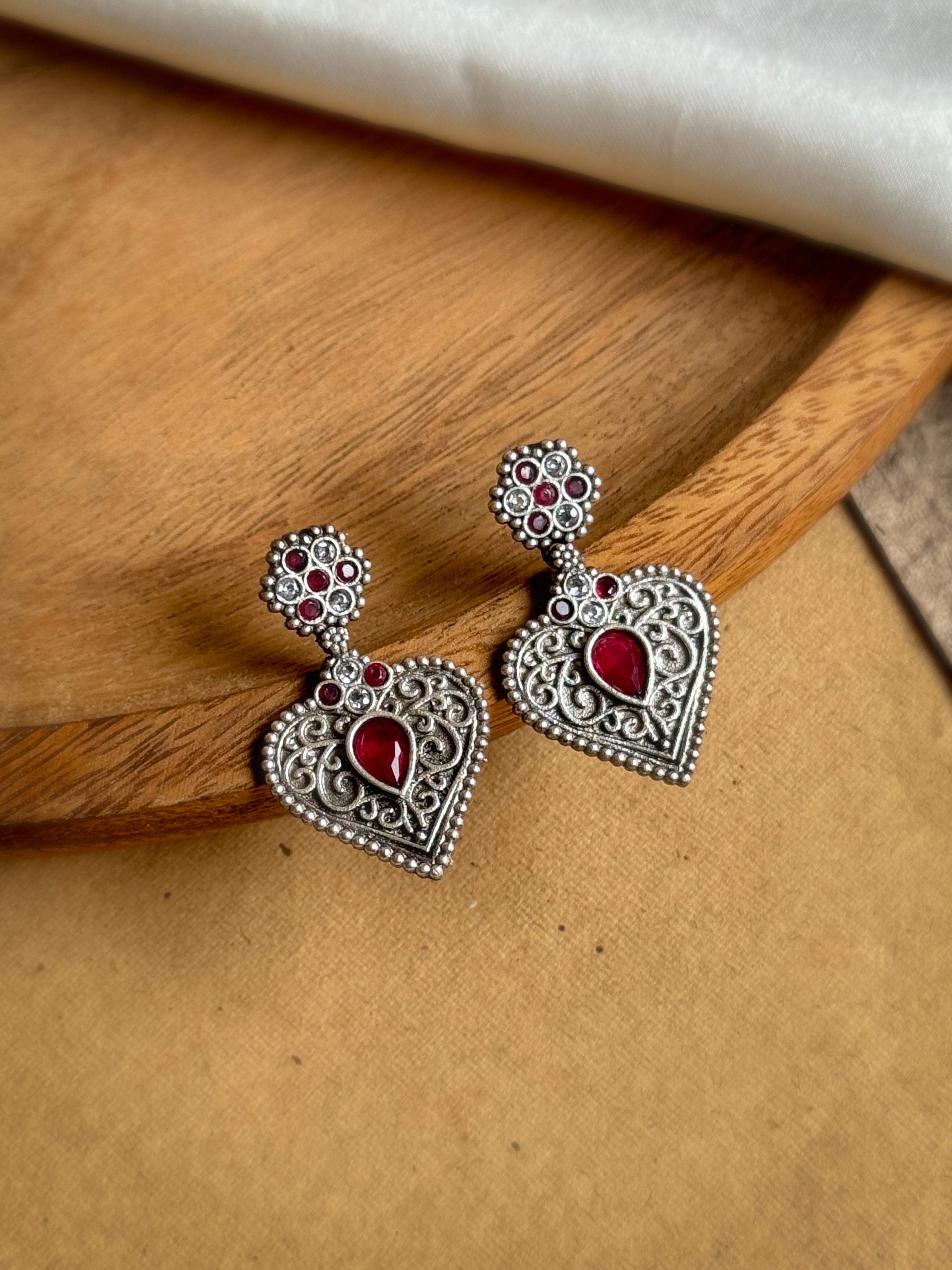 KAVYA OXIDISED STONE STUDS EARRINGS