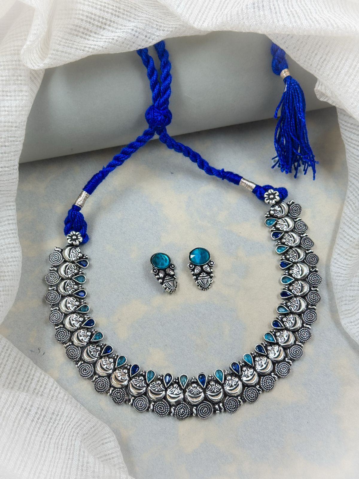 TITHI HANDMADE STONE NECKLACE SET