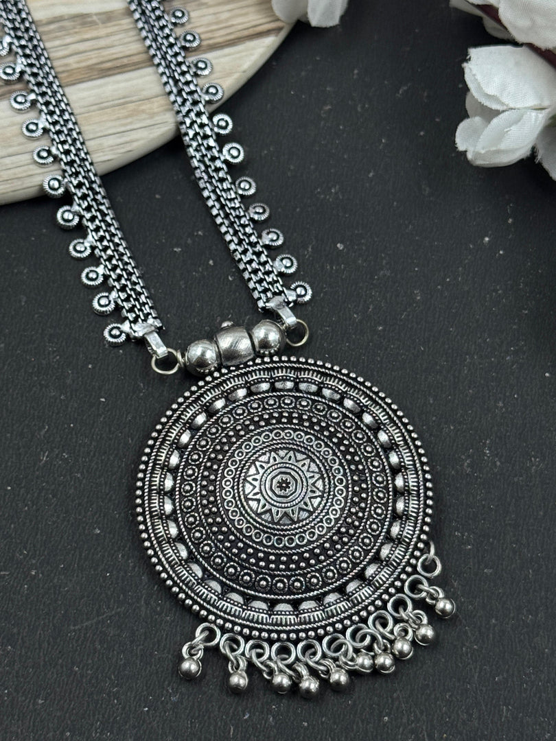 Radhika 7 Piece Chain Pendant Jewellery Set Combo