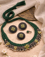 Load image into Gallery viewer, Navya Threaded Jewellery Set