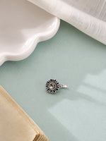 Load image into Gallery viewer, Daisy Stone Nosepin Combo