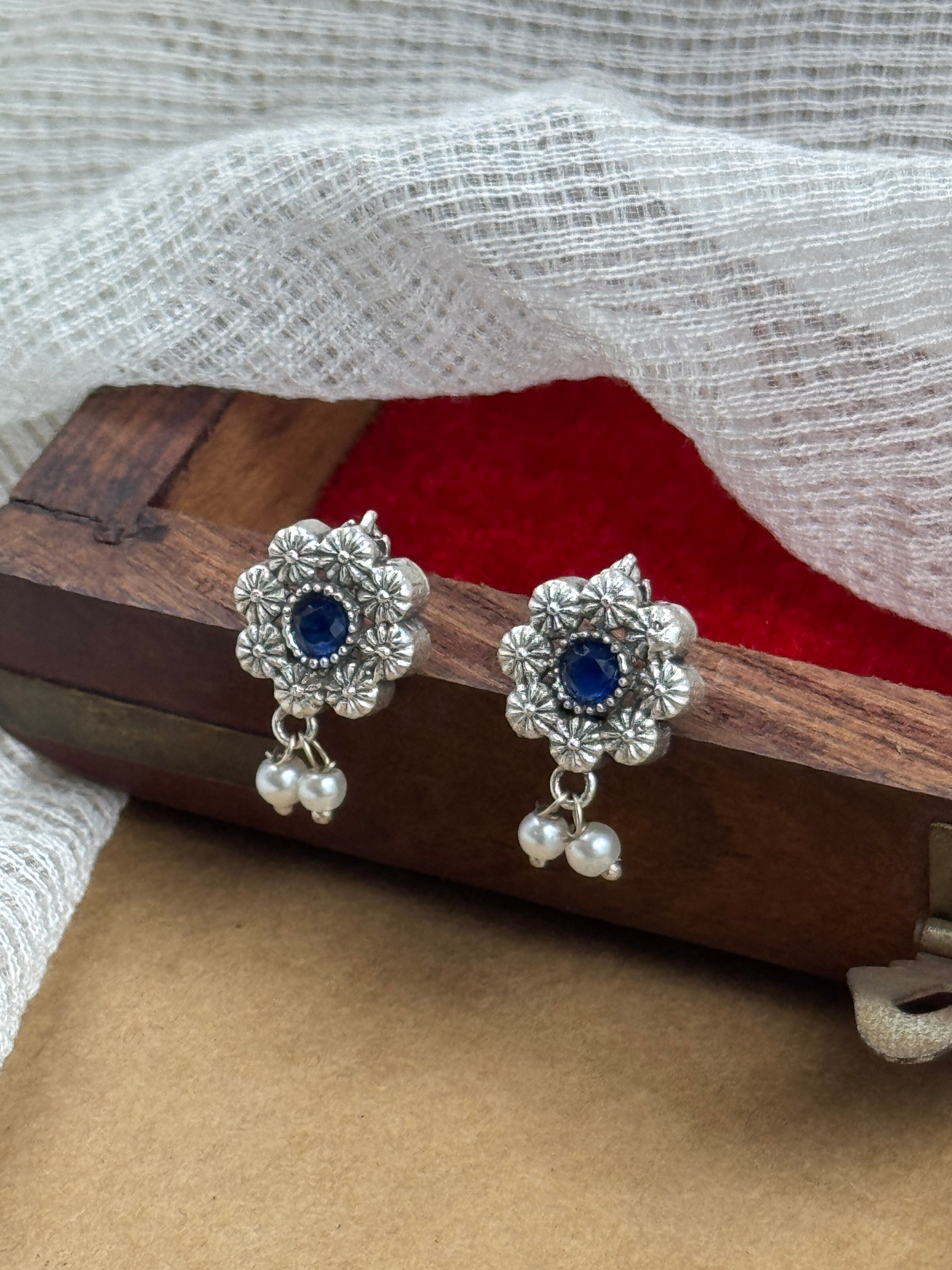 INAAYA STONE NECKLACE SET