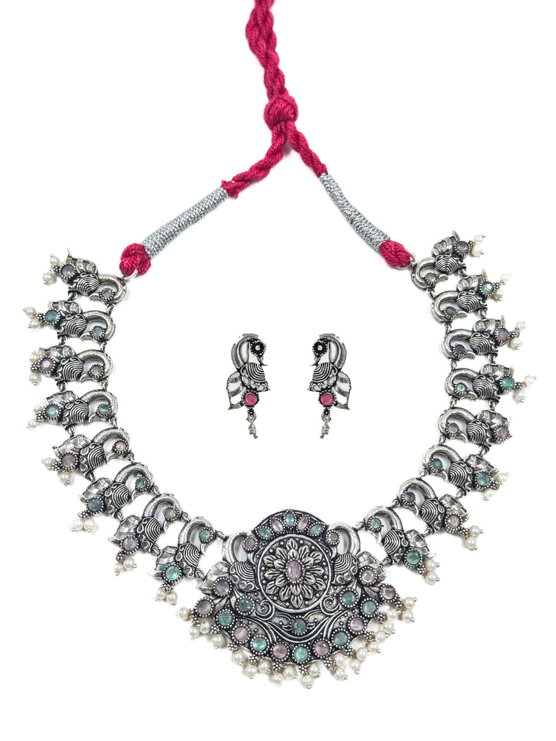 Janvi Stone Necklace Set