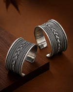 Load image into Gallery viewer, NOVA OXIDISED SILVER  KADA