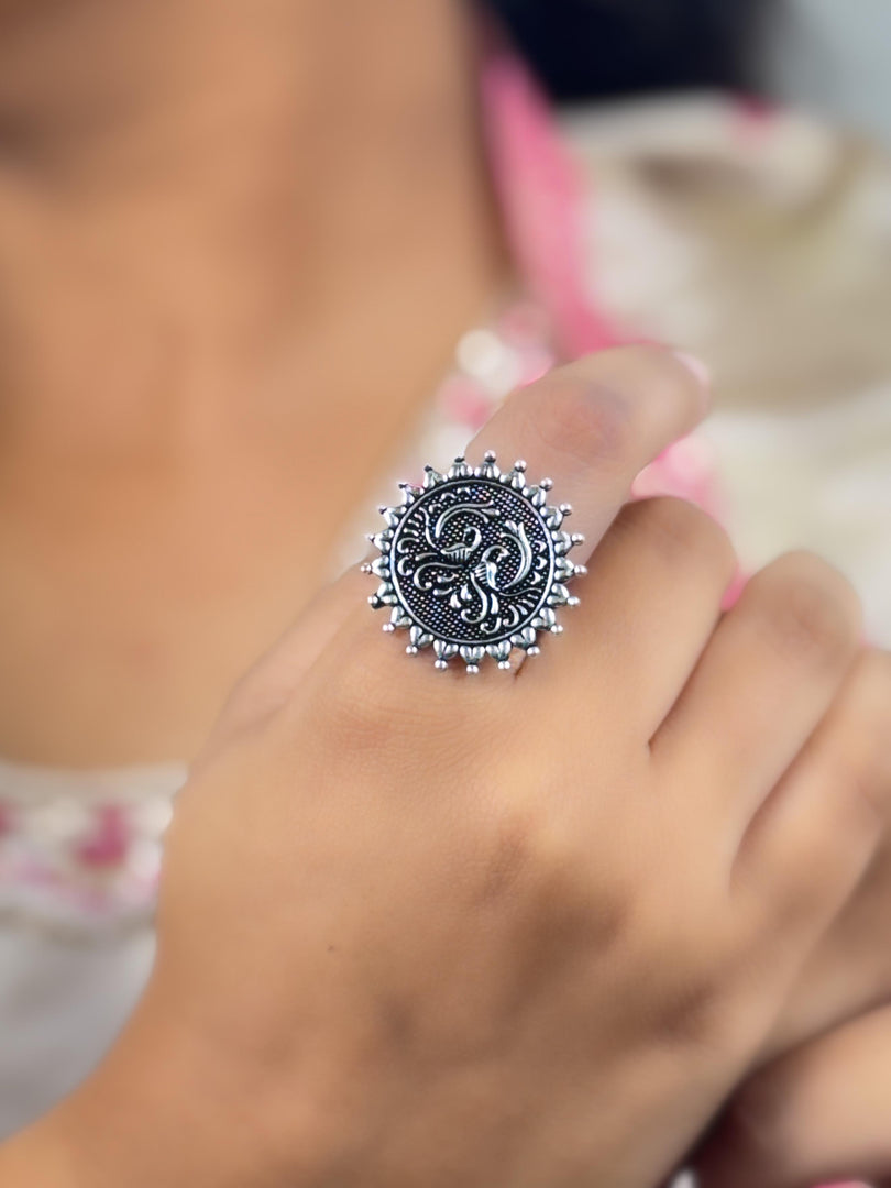 ANNA DESIGNER OXIDISED SILVER RING